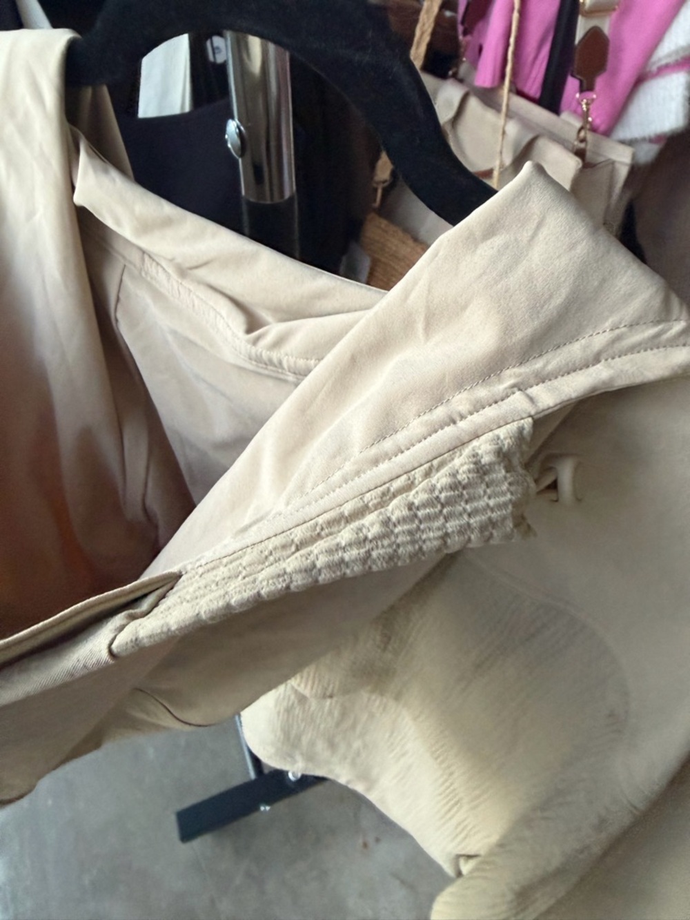 Lululemon Lightweight Beige Hooded Cropped Short Sleeve Jacket - Women - Picture 7 of 7